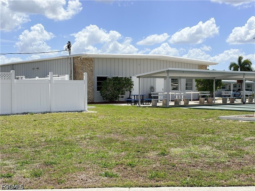 Beautiful 2-bedroom, 2-bath manufactured home nestled within the - photo 46