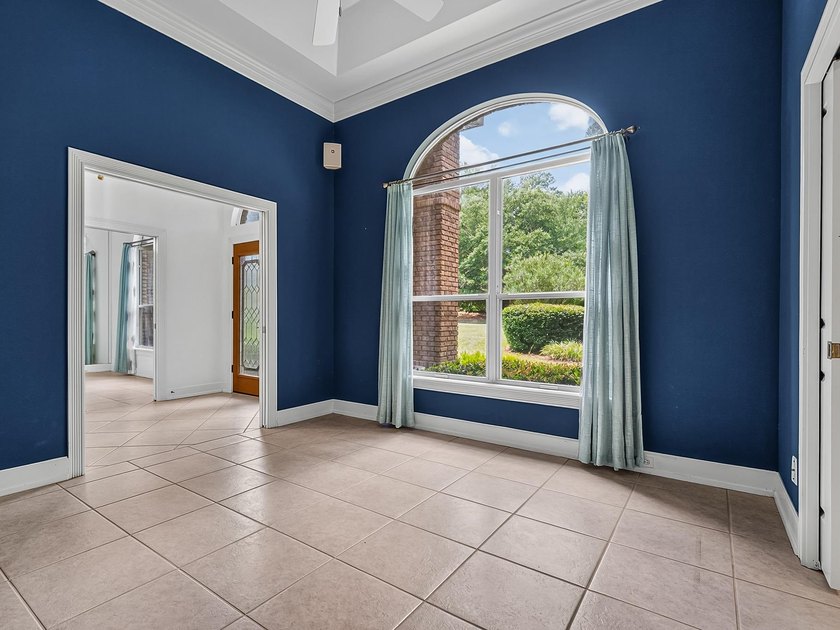 NEW ROOF with acceptable offer! Custom All-Brick Pool Home in - photo 7