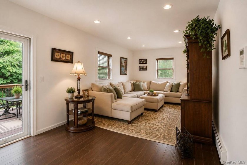 Welcome home to this beautifully maintained Colonial, perfectly - photo 10