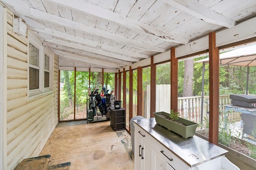 Welcome home to peaceful country living just minutes from South - photo 15