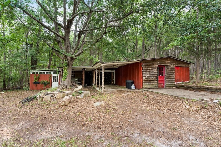Welcome home to peaceful country living just minutes from South - photo 17