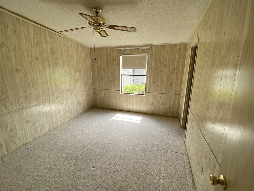 ** Bargain Home For Sale! ** Located in an age qualified, 55 - photo 9