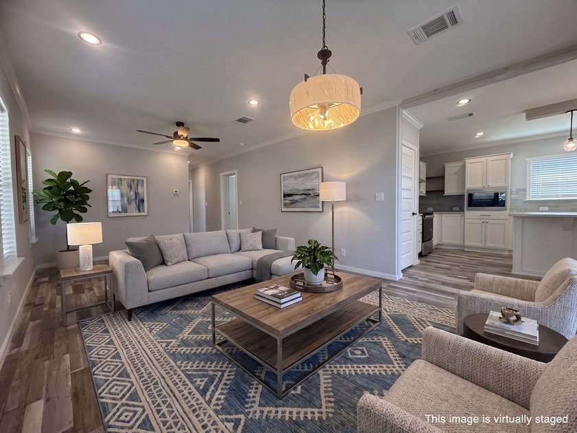 Discover easy Florida living in this beautifully upgraded - photo 3