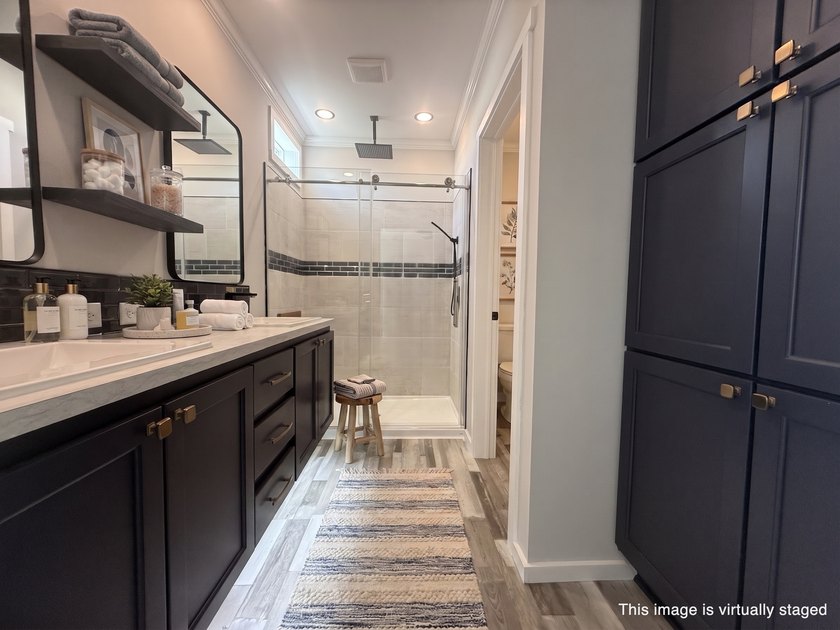 Discover easy Florida living in this beautifully upgraded - photo 5