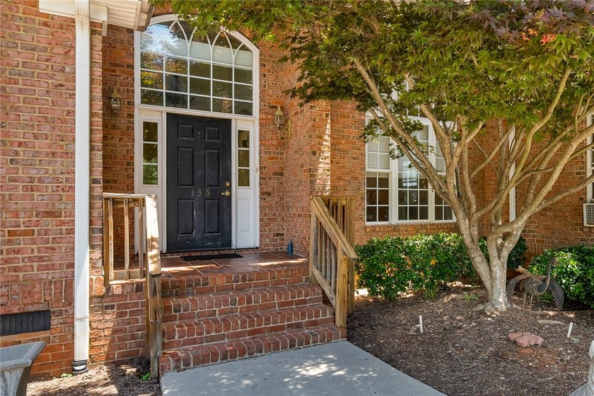 This beautifully designed traditional home offers 4 spacious - photo 5
