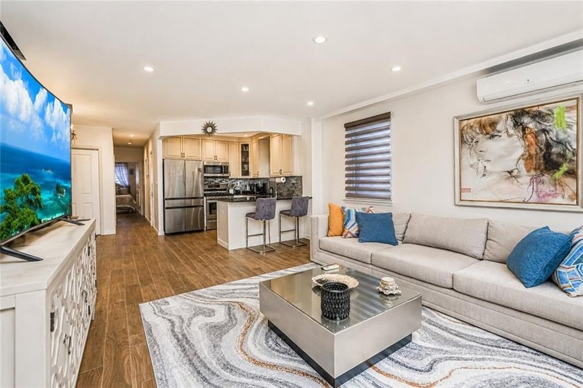 Dyker Heights-Super Rare duplex 3 bed, 3 full bath condominium - photo 10