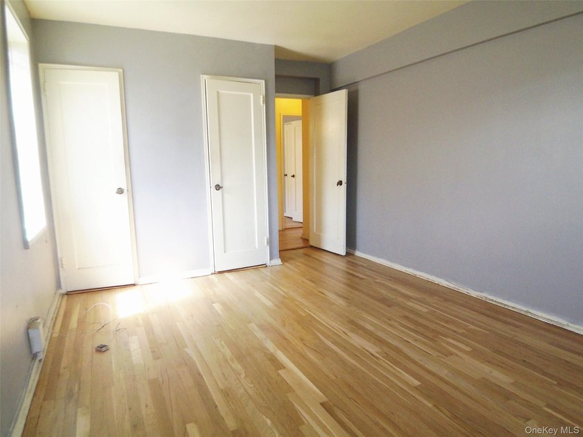 Imagine waking up to sunshine pouring into your living room - photo 22