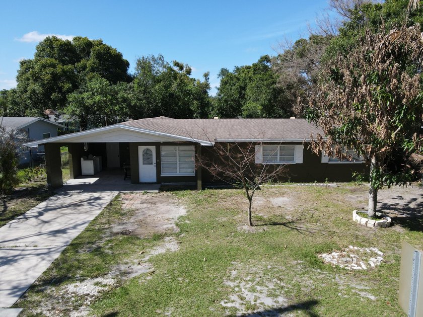 Wonderful 3/2 house, located just minutes from I-95 and Virginia - photo 2