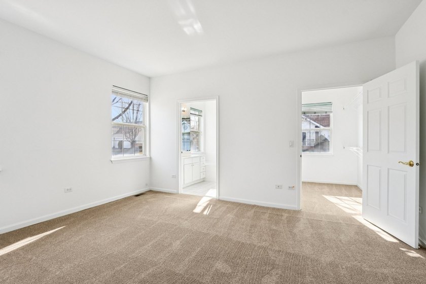 Welcome to 13322 S Bayberry Lane, a comfortable and - photo 14