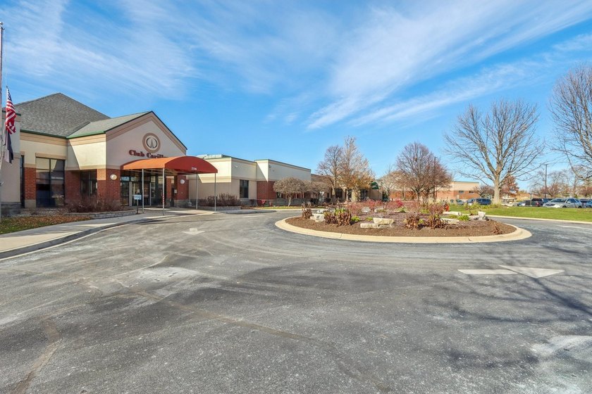 Welcome to 13322 S Bayberry Lane, a comfortable and - photo 30