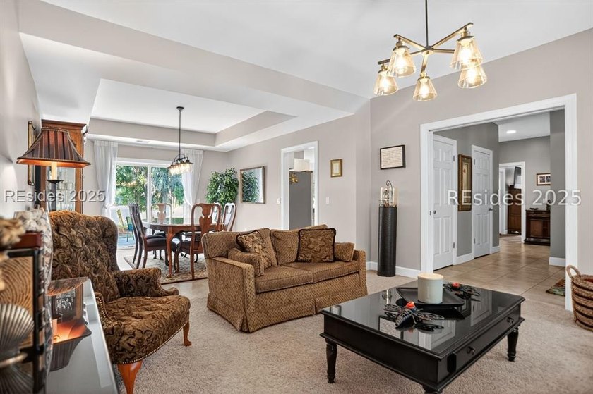 Welcome to this spacious 4br/3.5ba home located on the 4th - photo 9