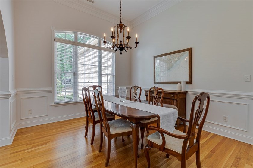 Welcome home to this spacious and beautifully designed home in - photo 5