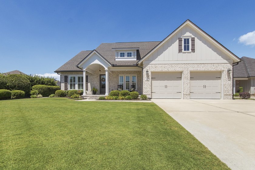 *Seller will contribute $10,000 to buyer's closing costs or - photo 2