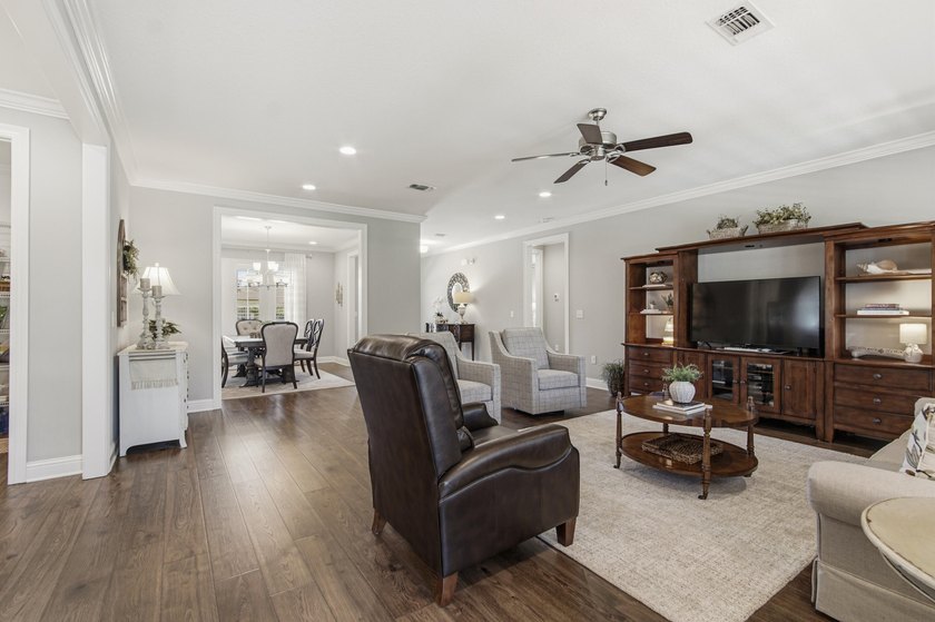 *Seller will contribute $10,000 to buyer's closing costs or - photo 8