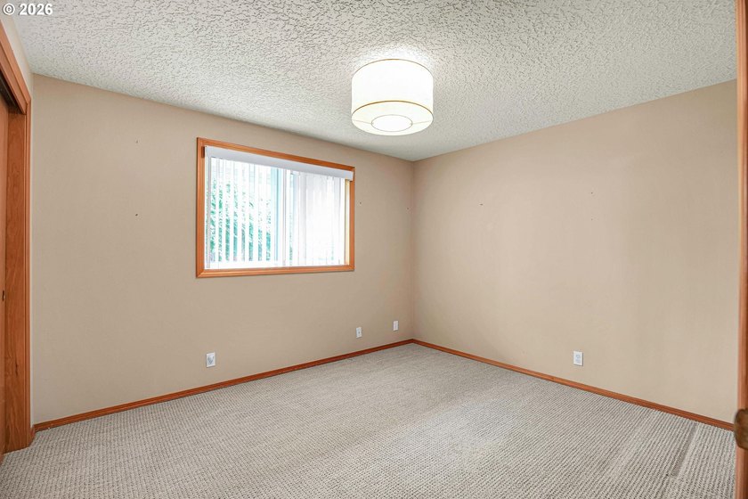 Well-maintained one-level home conveniently located in downtown - photo 15
