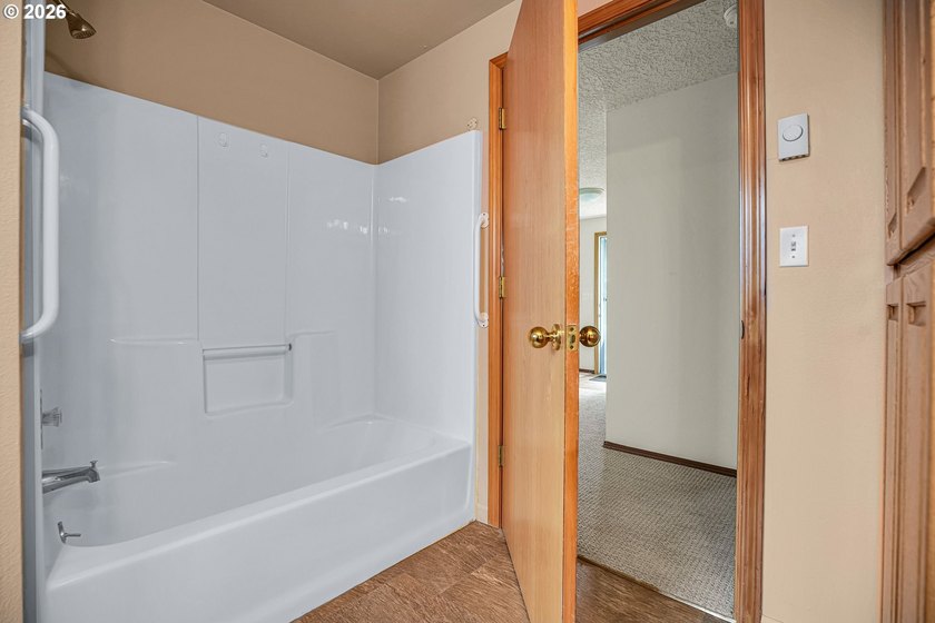 Well-maintained one-level home conveniently located in downtown - photo 19