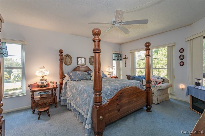 Relax and enjoy convenient living in this 2nd floor corner end - photo 20