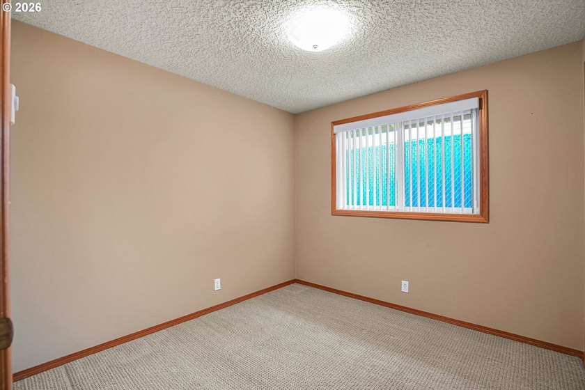 Well-maintained one-level home conveniently located in downtown - photo 21