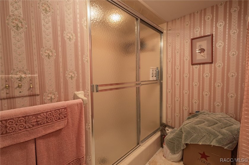 Relax and enjoy convenient living in this 2nd floor corner end - photo 26