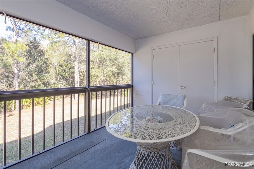 Relax and enjoy convenient living in this 2nd floor corner end - photo 31