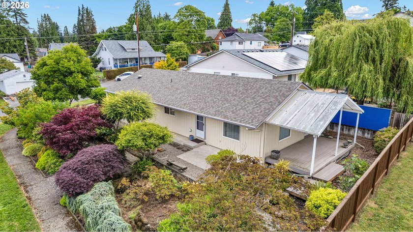 Well-maintained one-level home conveniently located in downtown - photo 37