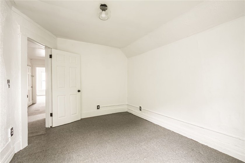Great opportunity for both owner-occupants and investors! This - photo 11