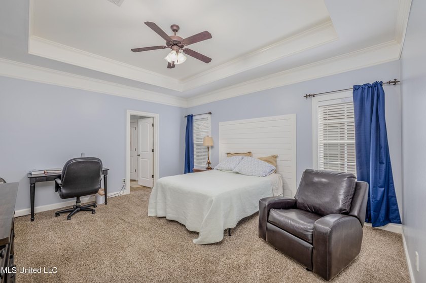 Located in a peaceful cove just minutes from Silo Square! A - photo 11