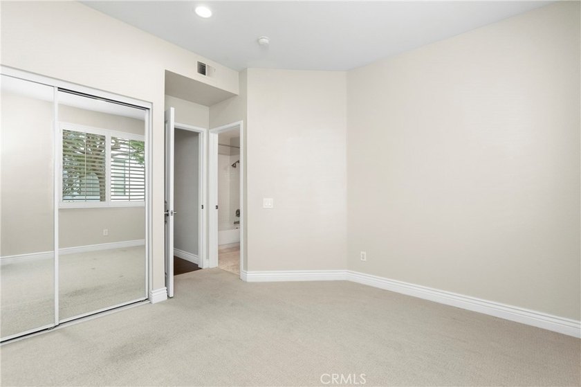 Rarely available end-unit 3-bedroom, 3 full-bath home in the - photo 19