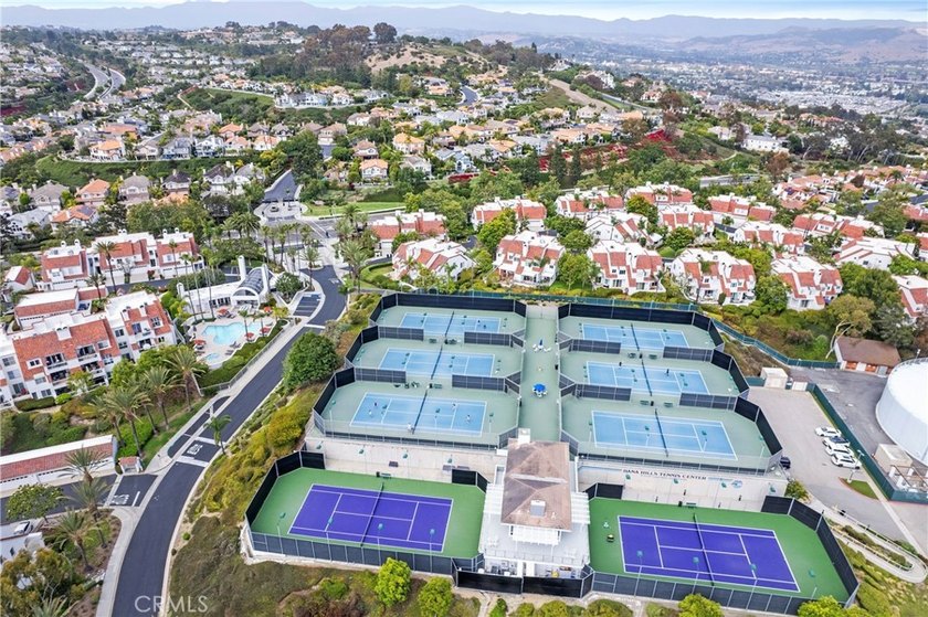 Rarely available end-unit 3-bedroom, 3 full-bath home in the - photo 41