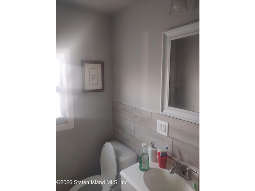 2 FAMILY END UNIT HAS A 3 BEDROOM MAIN AND A BRAND NEW STUDIO - photo 7