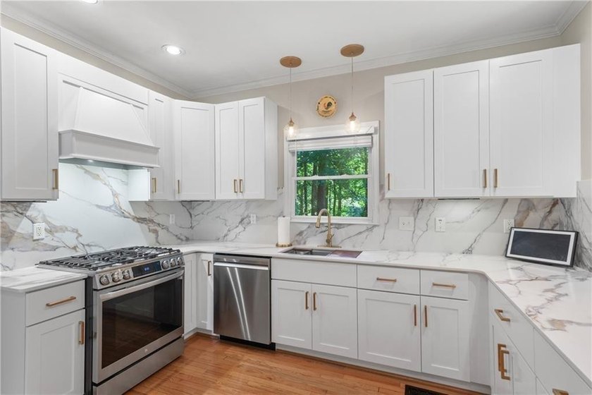 Water views in Downtown Alpharetta! Nestled in desirable - photo 8