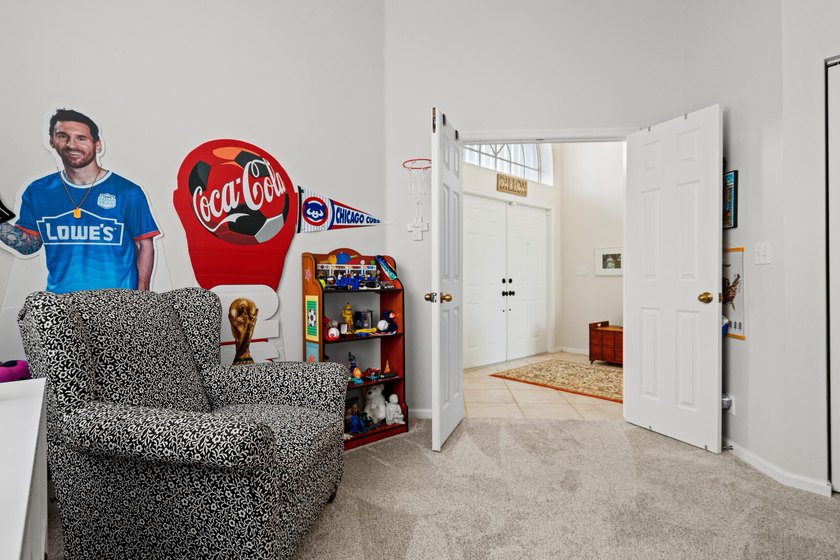 Meticulously maintained and beautifully presented, this - photo 12