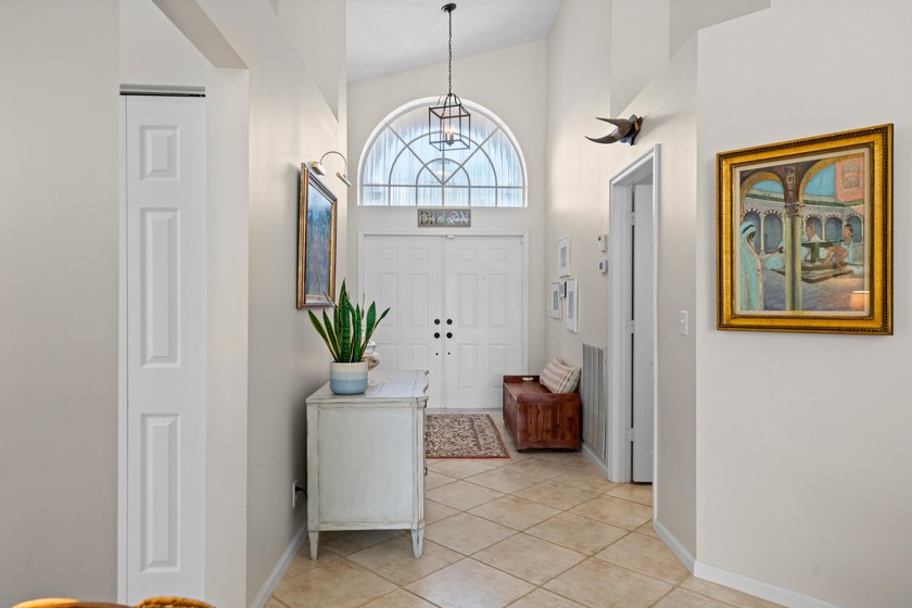Meticulously maintained and beautifully presented, this - photo 14