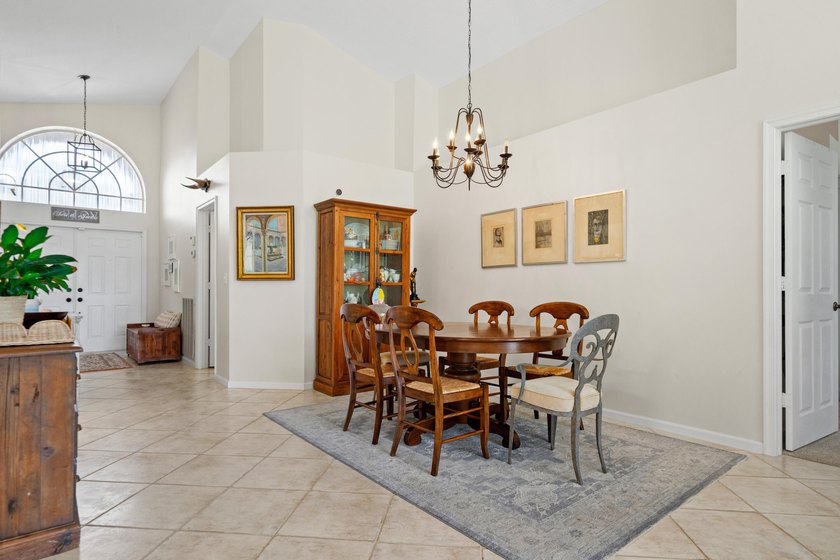 Meticulously maintained and beautifully presented, this - photo 15