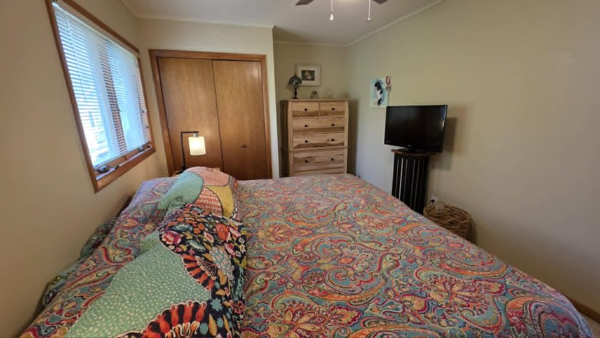 Welcome to your dream lakefront retreat on beautiful Cedar Lake - photo 17