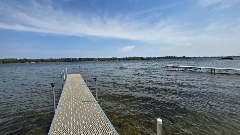 Welcome to your dream lakefront retreat on beautiful Cedar Lake - photo 27