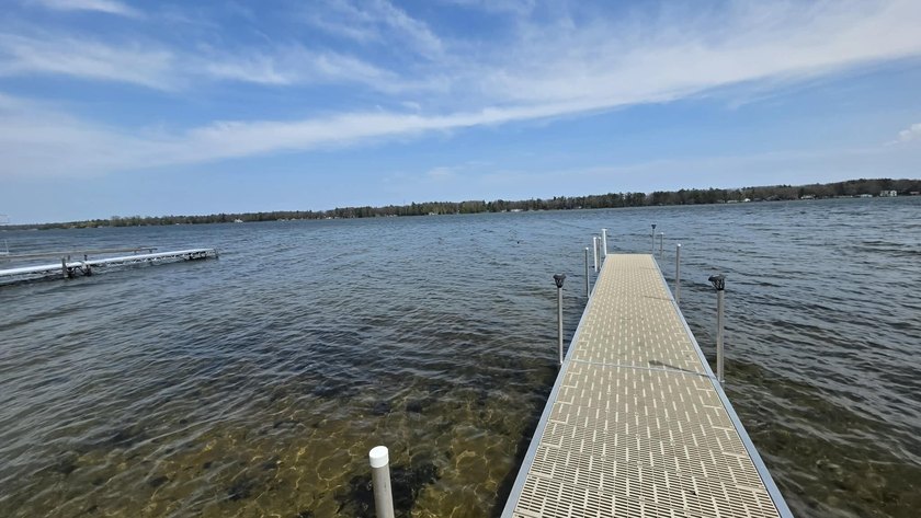 Welcome to your dream lakefront retreat on beautiful Cedar Lake - photo 28