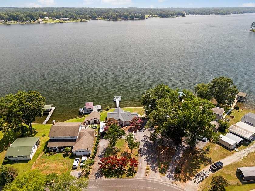This lakefront home offers breathtaking long-range views - photo 15