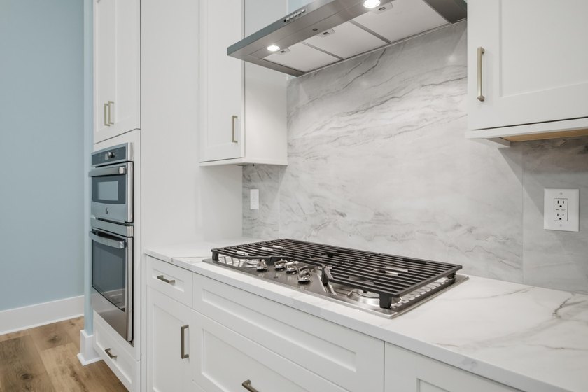 Gorgeous new construction in picturesque Stono Ferry on secluded - photo 19
