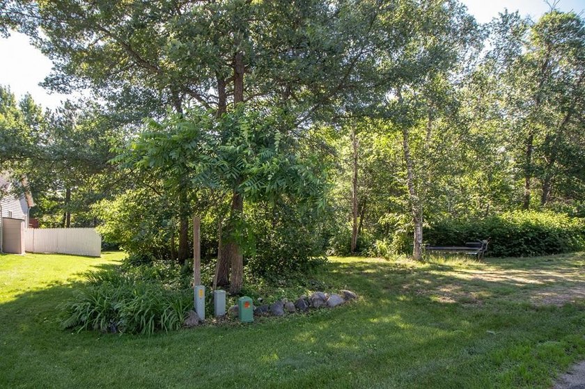 Lovingly well maintained 2 owner 3 bed, 4 bath 2003 built 1752 - photo 7