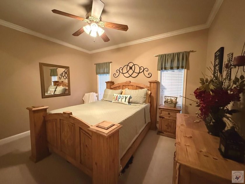 Beautiful Brick Home on 0.40 Acres in Maud, TX Welcome to this - photo 9