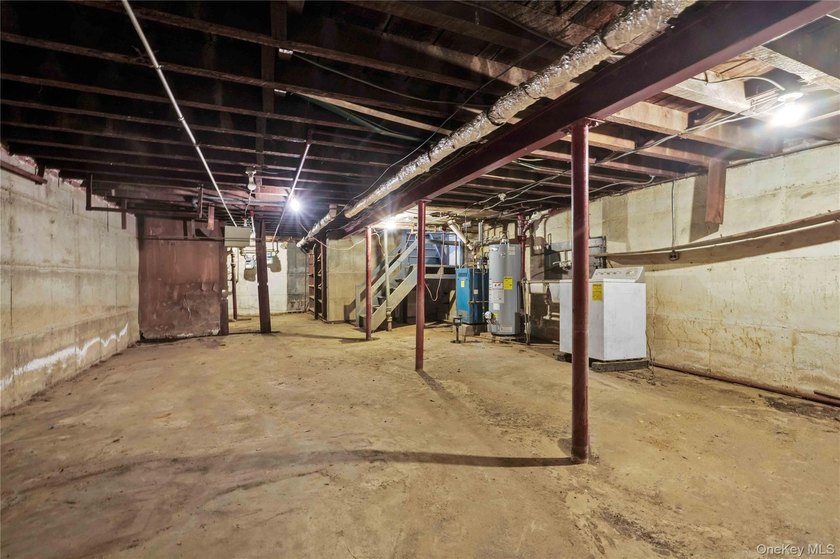 Welcome to 67-10 Selfridge Street, a two-family residence - photo 31