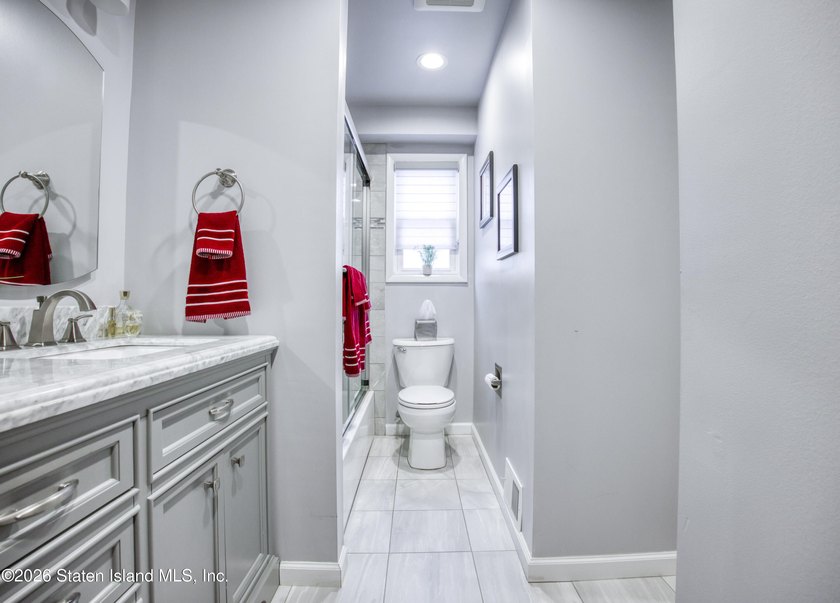 Introducing your impeccably well-maintained home!! This - photo 5