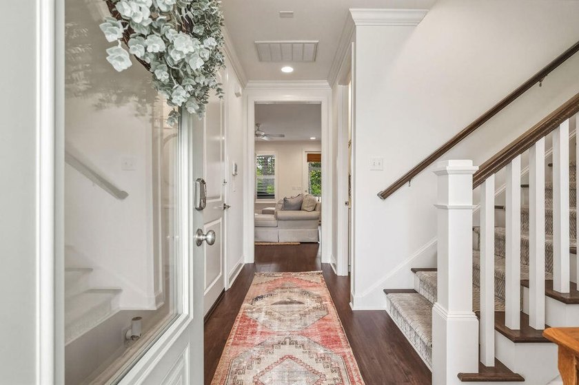 MUST SEE in Church Street Village, this beautifully maintained - photo 5