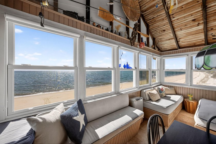 Set along the shoreline of Cape Cod Bay, this rare North Truro - photo 8