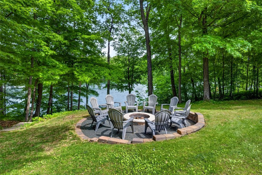 Like new, extensively remodeled Long Lake Retreat! Experience - photo 8