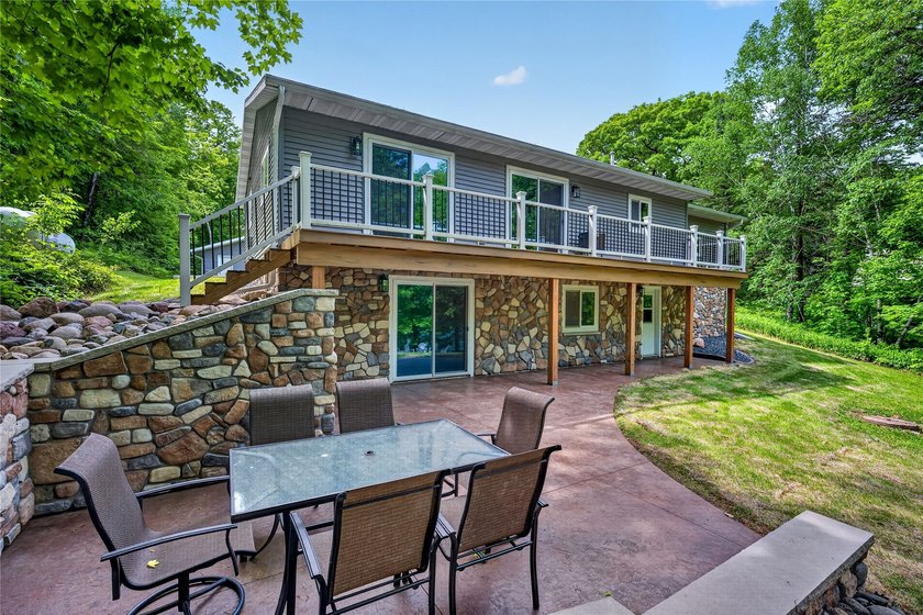 Like new, extensively remodeled Long Lake Retreat! Experience - photo 9