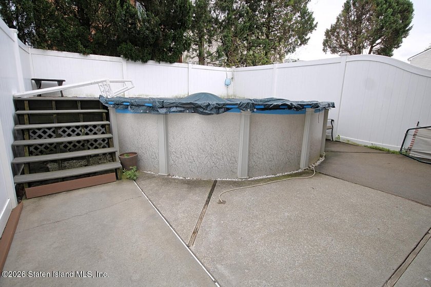 Welcome to 378 Gurley Ave, a one family semi w/ 3 baths, 3 - photo 7