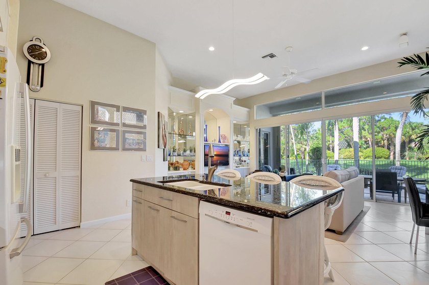 Perfect Cul-De-Sac Home in Manchester Greens, Wycliffe Golf &amp; - photo 16