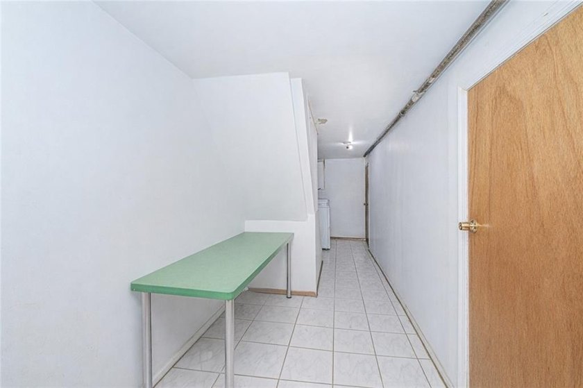 Welcome to this well-maintained semi-detached brick two-family - photo 22